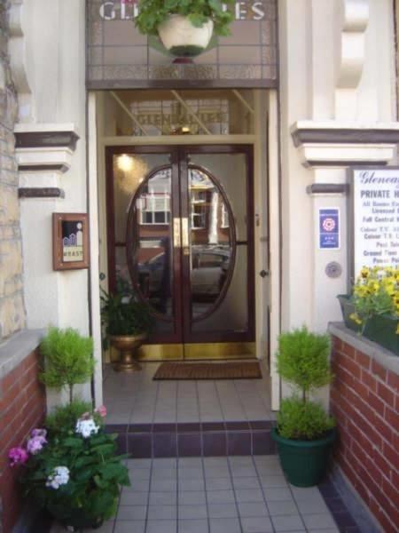 Guest house Gleneagles - Road