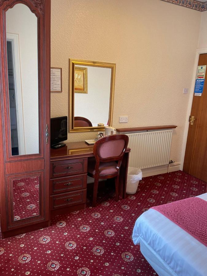 Gleneagles - Road Blackpool